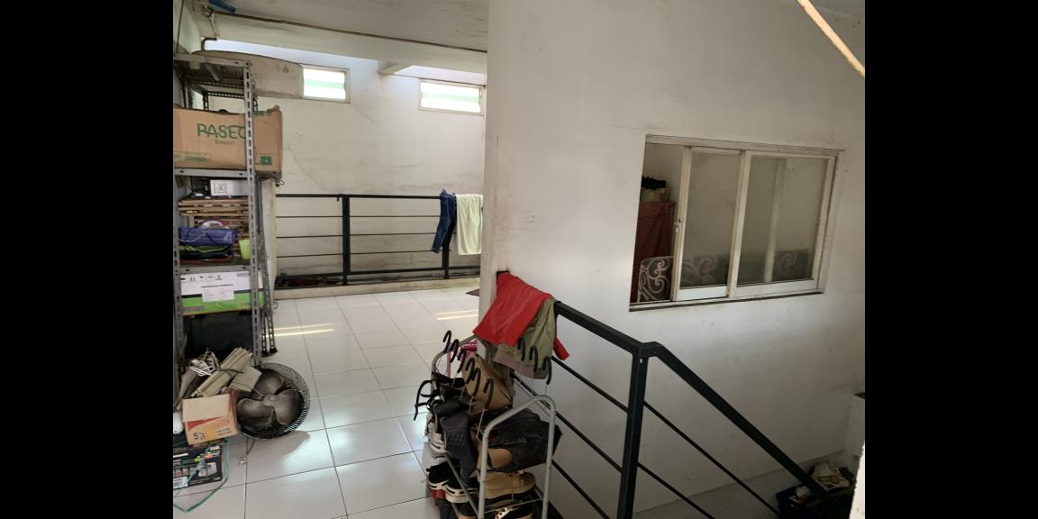 Jual cepat harga murah satu unit Ruko 3 lantai Tomang Utara Jual cepat harga murah satu unit Ruko 3 lantai Tomang Utara