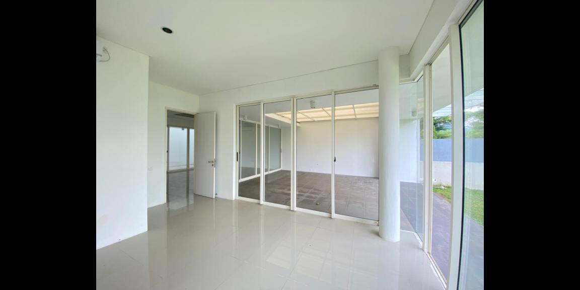 Villa Baru Gress Sangat Mewah di Taman Dayu Prigen Villa Baru Gress Sangat Mewah di Taman Dayu Prigen