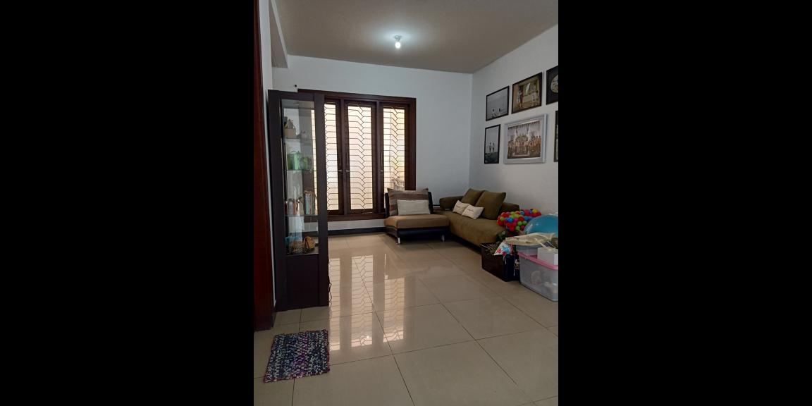 Rumah Mewah Minimalis Strategis di Kertajaya Indah Regency Rumah Mewah Minimalis Strategis di Kertajaya Indah Regency