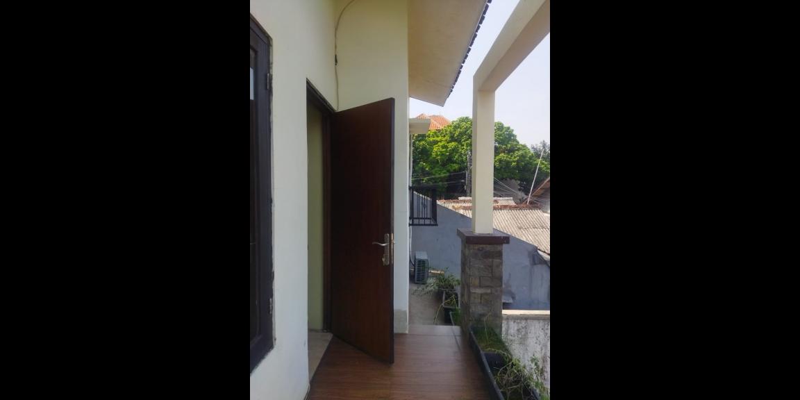 Rumah BU 3 Lt Siap Huni Bisa Cash Tempo di Cijantung Rumah BU 3 Lt Siap Huni Bisa Cash Tempo di Cijantung