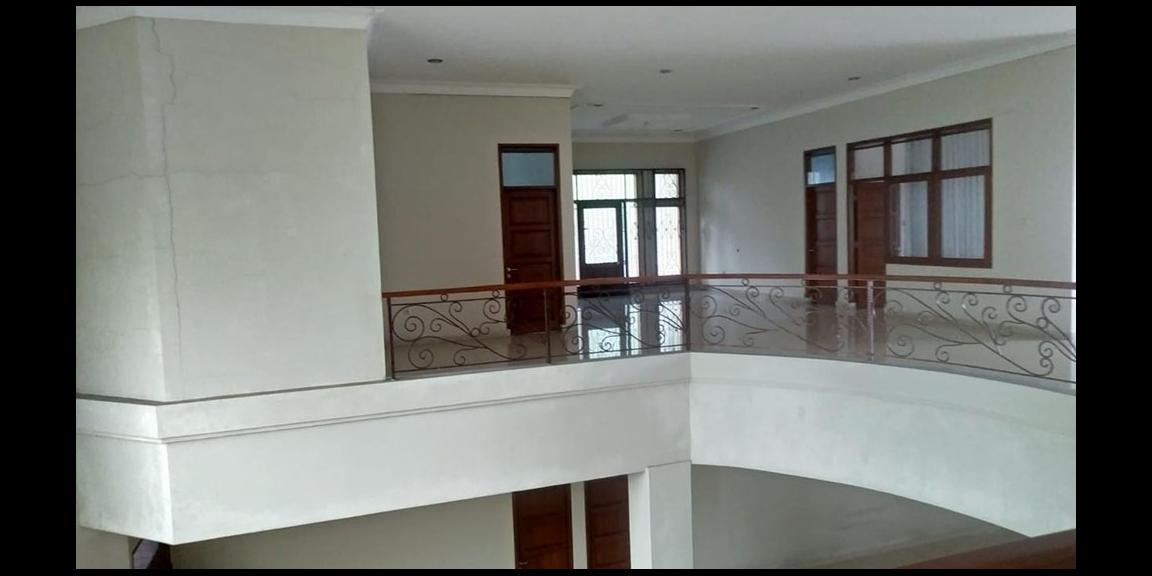RUMAH MEWAH TANAH LUAS SUPER MURAH VIEW TAMAN DI SAYAP Jl. SUPRATMAN BANDUNG RUMAH MEWAH TANAH LUAS SUPER MURAH VIEW TAMAN DI SAYAP Jl. SUPRATMAN BANDUNG