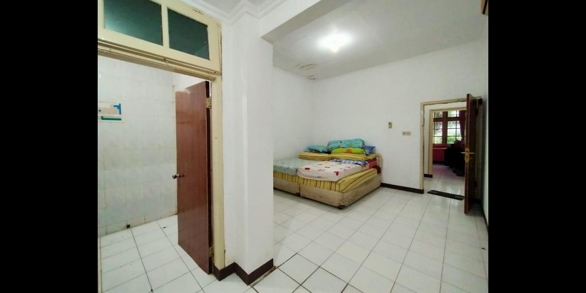 Jual Cepat Rumah Siap Huni di Dharmahusada Indah Barat Surabaya Jual Cepat Rumah Siap Huni di Dharmahusada Indah Barat Surabaya