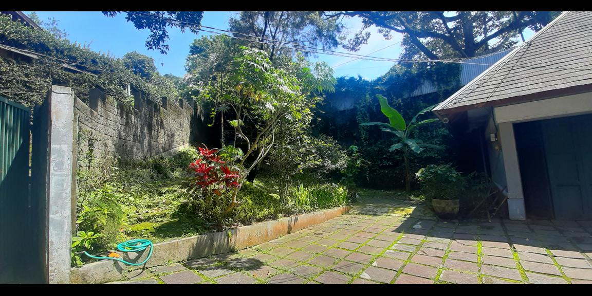 RUMAH 3 LANTAI DENGAN ROOFTOP VIEW KOTA BANDUNG KAWASAN DAGO BANDUNG RUMAH 3 LANTAI DENGAN ROOFTOP VIEW KOTA BANDUNG KAWASAN DAGO BANDUNG