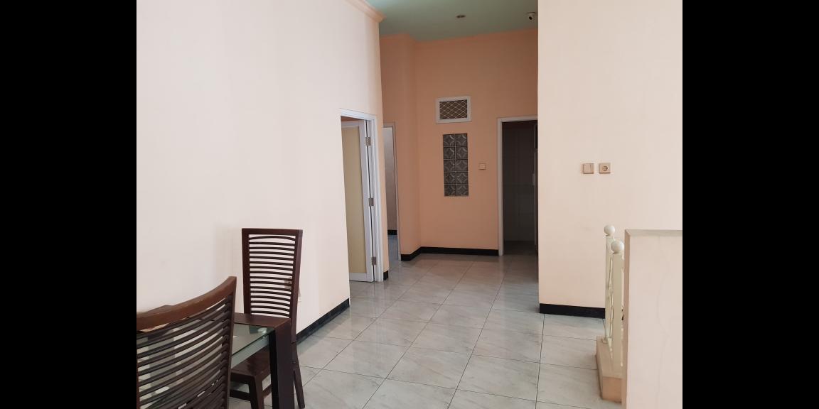 Rumah Murah 2 Lantai Siap Huni Lokasi Rungkut Menanggal Harapan Surabaya Timur Rumah Murah 2 Lantai Siap Huni Lokasi Rungkut Menanggal Harapan Surabaya Timur