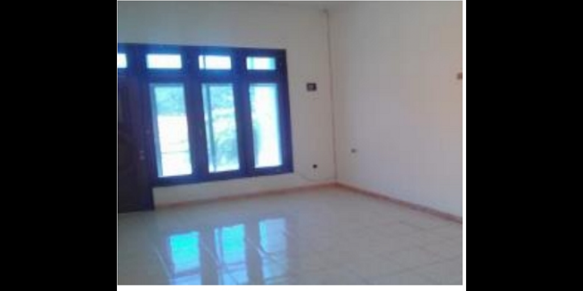 Dijual Rumah Second Istimewa di Surabaya Selatan Dijual Rumah Second Istimewa di Surabaya Selatan