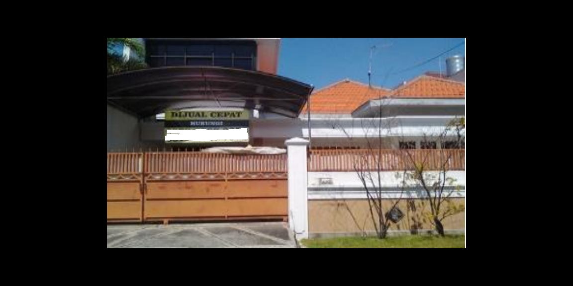 Dijual Rumah Second Istimewa di Surabaya Selatan Dijual Rumah Second Istimewa di Surabaya Selatan