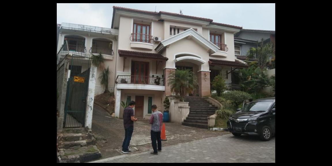 Jual Rumah Mewah 2 Lantai di Alamanda Dago Permai, Kota Bandung Jual Rumah Mewah 2 Lantai di Alamanda Dago Permai, Kota Bandung