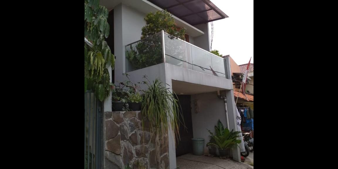 Jual BU Rumah Cirendeu 4KT Kondisi Bagus Terawat Jual BU Rumah Cirendeu 4KT Kondisi Bagus Terawat