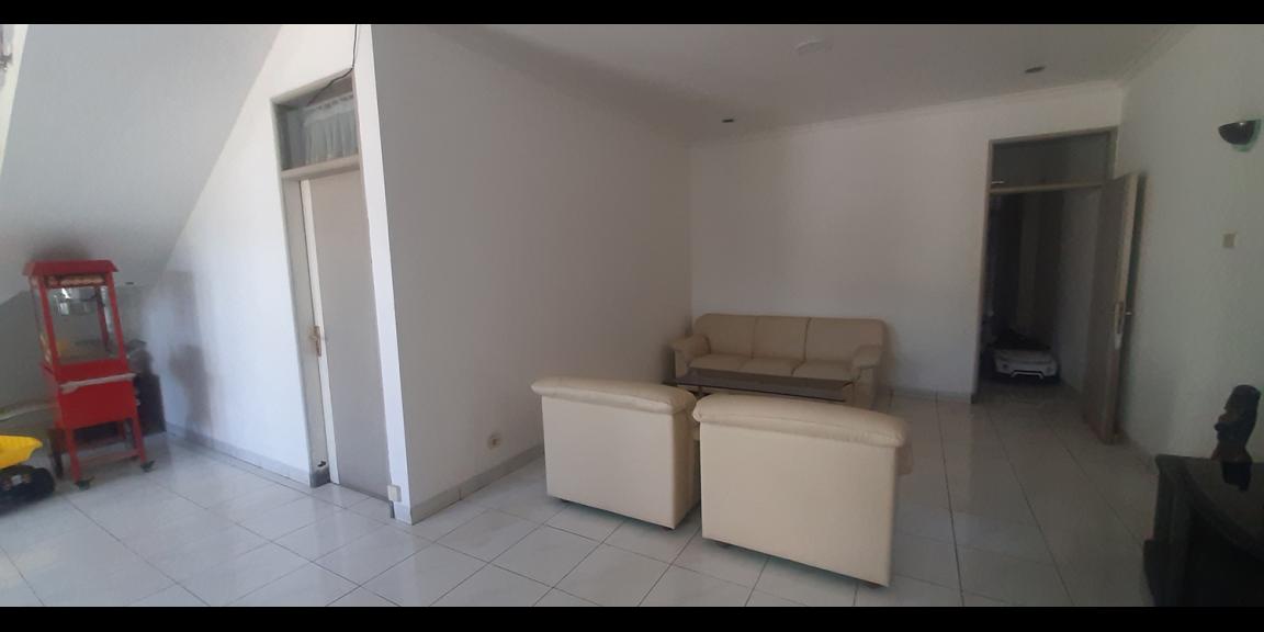 RUMAH ASRI DAN RESIK DI ACAMANIK BANDUNG RUMAH ASRI DAN RESIK DI ACAMANIK BANDUNG