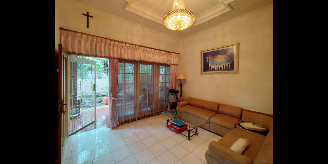 Jual Cepat Rumah Siap Huni di Dharmahusada Indah Barat Surabaya Jual Cepat Rumah Siap Huni di Dharmahusada Indah Barat Surabaya