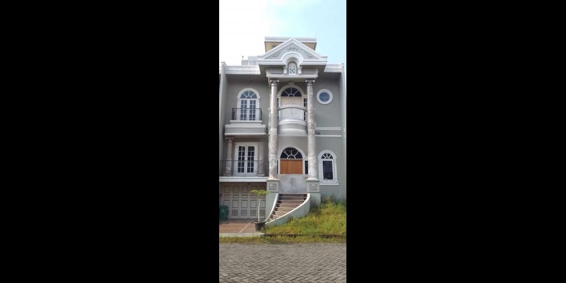 Jual Rumah Mewah dan Siap Huni 2 Lantai di Medan Barat Jual Rumah Mewah dan Siap Huni 2 Lantai di Medan Barat