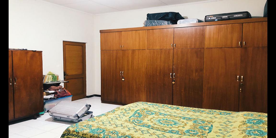 RUMAH MODERN-CLASSIC DENGAN KOLAM RENANG DI SUKAHAJI PASTEUR BANDUNG RUMAH MODERN-CLASSIC DENGAN KOLAM RENANG DI SUKAHAJI PASTEUR BANDUNG