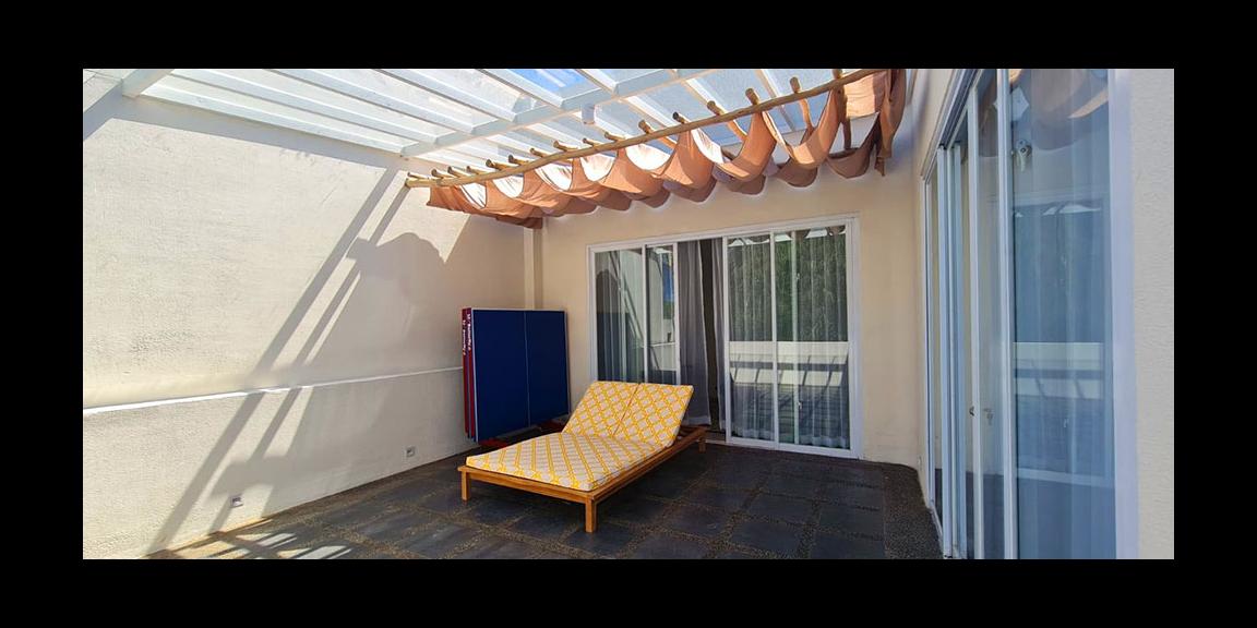 RUMAH MODERN BEACH HOUSE DENGAN SWIMMING POOL DI RESORT DAGO PAKAR BANDUNG RUMAH MODERN BEACH HOUSE DENGAN SWIMMING POOL DI RESORT DAGO PAKAR BANDUNG