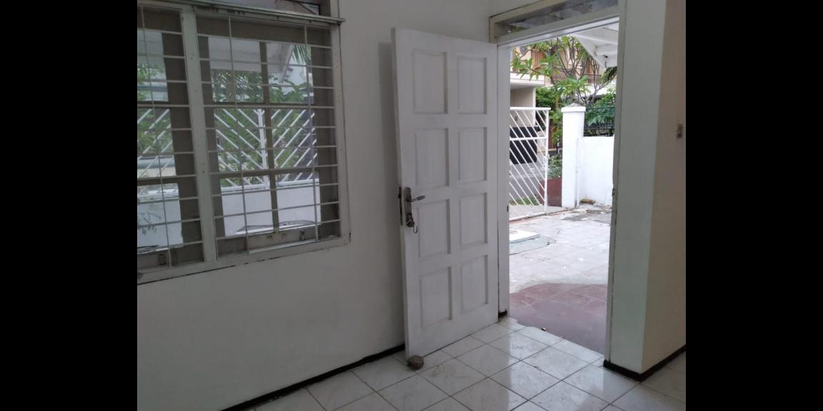 Sewa Rumah Bagus Siap Huni di Jalan Wisma Permai Barat Sewa Rumah Bagus Siap Huni di Jalan Wisma Permai Barat