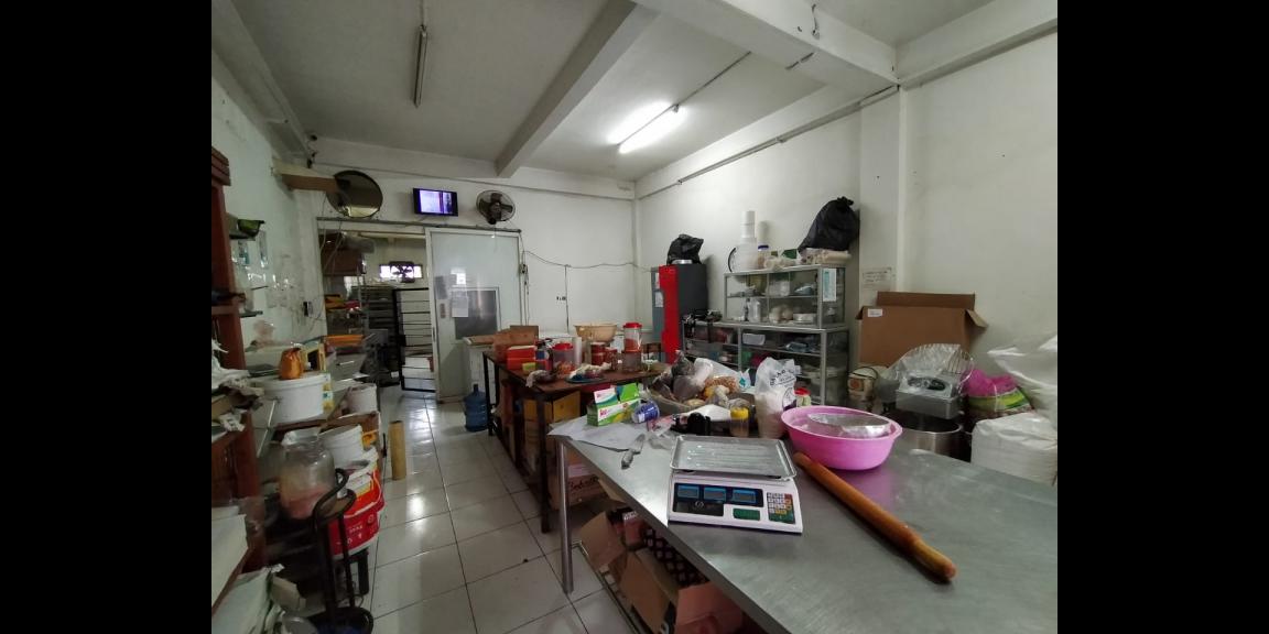 Jual cepat harga murah satu unit Ruko 3 lantai Tomang Utara Jual cepat harga murah satu unit Ruko 3 lantai Tomang Utara