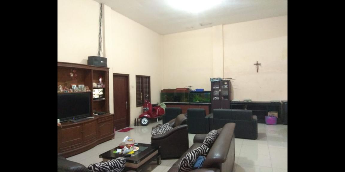 Jalan Raya Strategis Rumah dan Tempat Usaha (Toko/Kantor) Jalan Raya Strategis Rumah dan Tempat Usaha (Toko/Kantor)