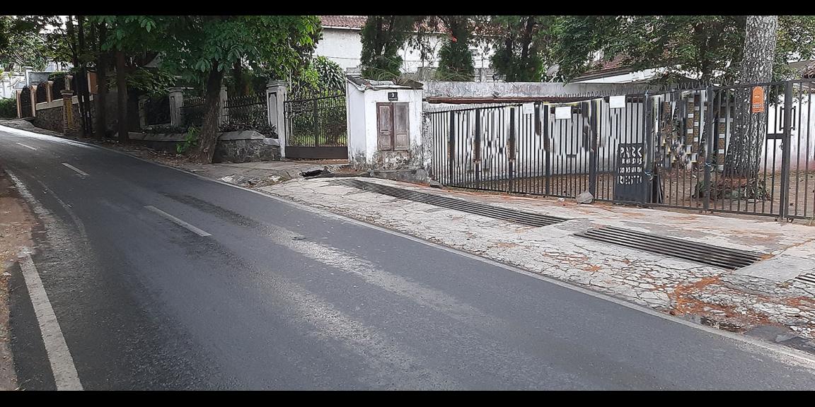 TANAH DAN BANGUNAN DUA LANTAI MAIN ROAD CIGADUNG BANDUNG TANAH DAN BANGUNAN DUA LANTAI MAIN ROAD CIGADUNG BANDUNG