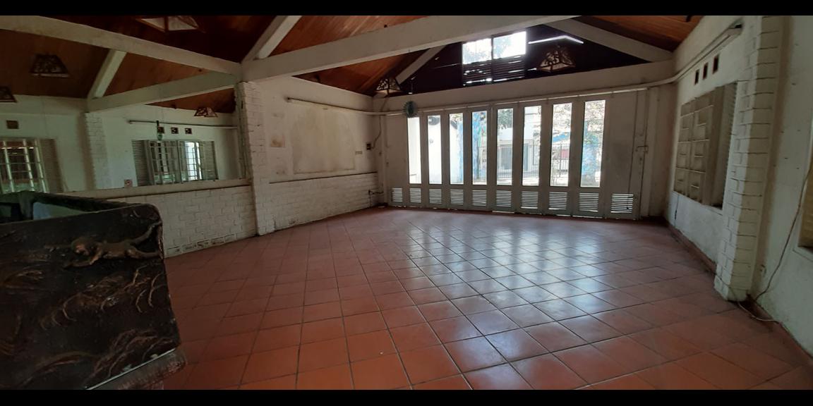 TANAH DAN BANGUNAN DUA LANTAI MAIN ROAD CIGADUNG BANDUNG TANAH DAN BANGUNAN DUA LANTAI MAIN ROAD CIGADUNG BANDUNG