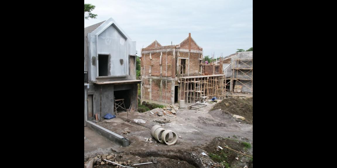 RUMAH 2 LANTAI 700 JUTAAN DI ARANYA PARK JAKAL KM 12 YOGYAKARTA RUMAH 2 LANTAI 700 JUTAAN DI ARANYA PARK JAKAL KM 12 YOGYAKARTA