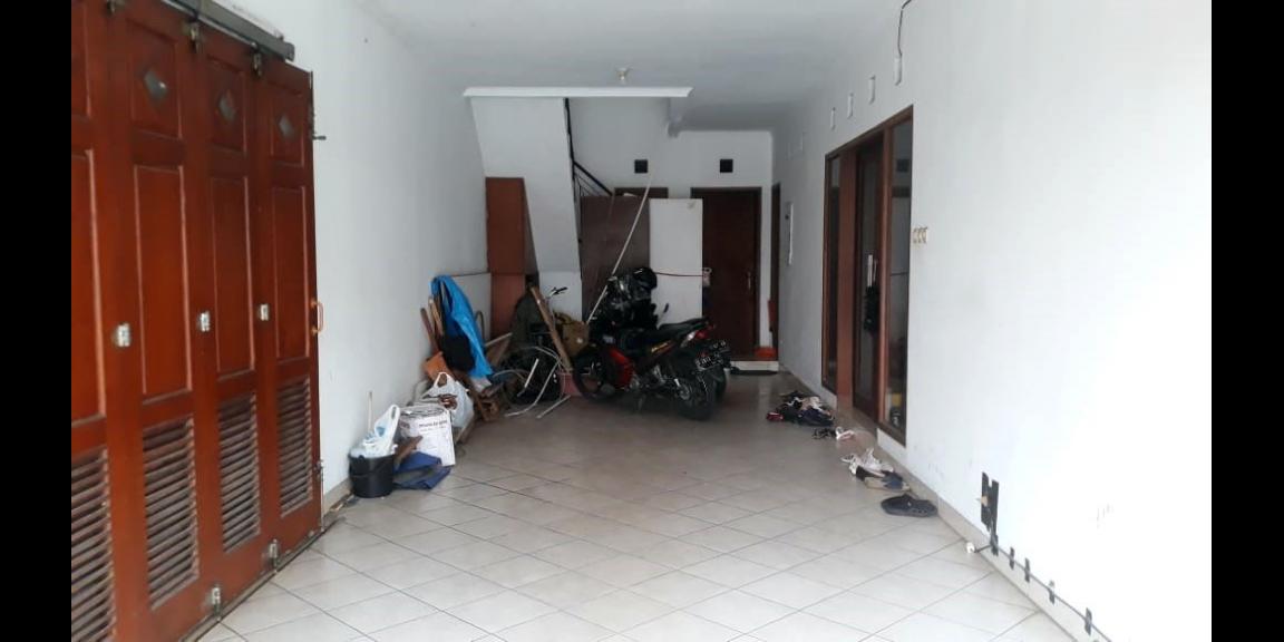 RUMAH DUA LANTAI DAGO ASRI BANDUNG RUMAH DUA LANTAI DAGO ASRI BANDUNG