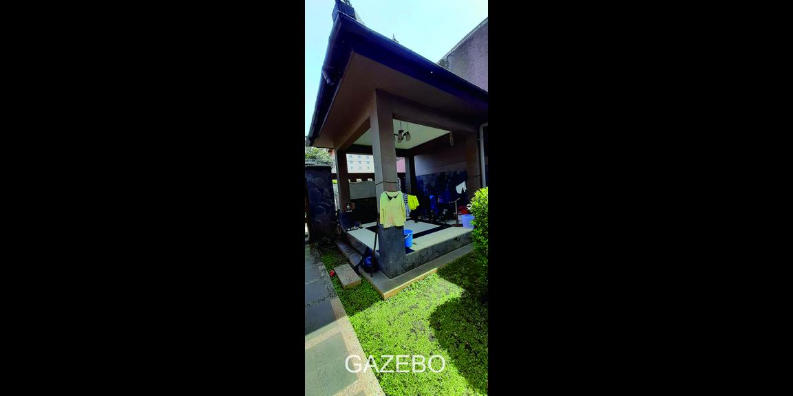 DIJUAL RUMAH TIGA LANTAI DI BANDUNG DIJUAL RUMAH TIGA LANTAI DI BANDUNG