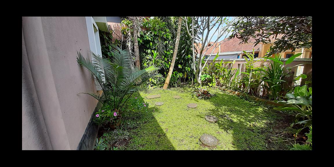 DIJUAL RUMAH TIGA LANTAI DI BANDUNG DIJUAL RUMAH TIGA LANTAI DI BANDUNG