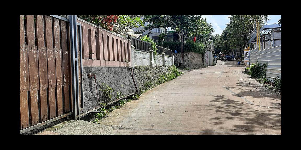 DIJUAL RUMAH TIGA LANTAI DI BANDUNG DIJUAL RUMAH TIGA LANTAI DI BANDUNG