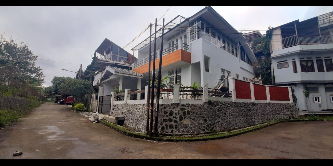 RUMAH DUA LANTAI DI BOJONG KONENG BANDUNG RUMAH DUA LANTAI DI BOJONG KONENG BANDUNG