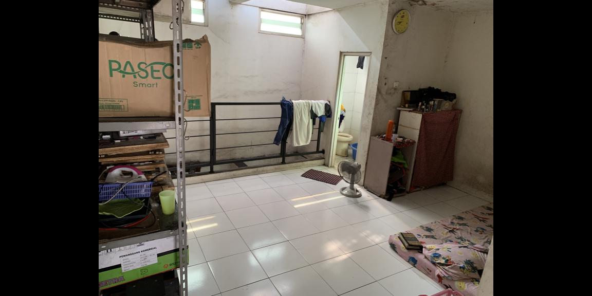 Jual cepat harga murah satu unit Ruko 3 lantai Tomang Utara Jual cepat harga murah satu unit Ruko 3 lantai Tomang Utara