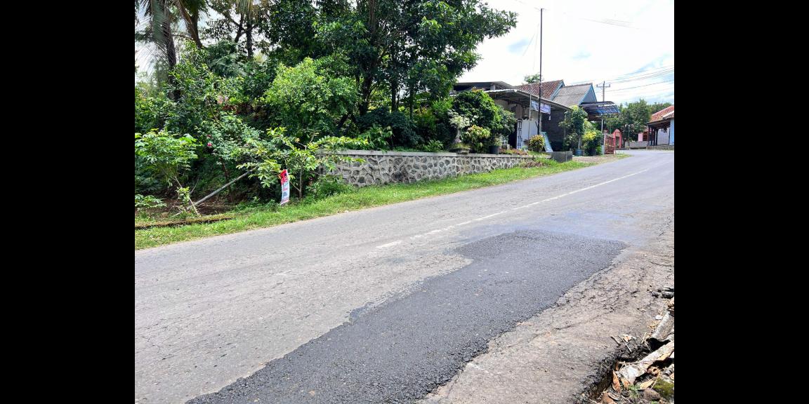 Tanah Strategis 300 Juta Tepi Jl Raya Batujamus- Kemuning Tanah Strategis 300 Juta Tepi Jl Raya Batujamus- Kemuning