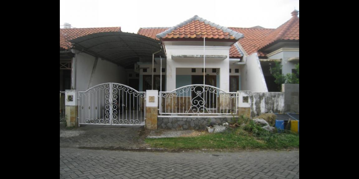 Disewakan Rumah Siap Huni 2 Kamar di Babatan Pratama, Wiyung, Surabaya Disewakan Rumah Siap Huni 2 Kamar di Babatan Pratama, Wiyung, Surabaya