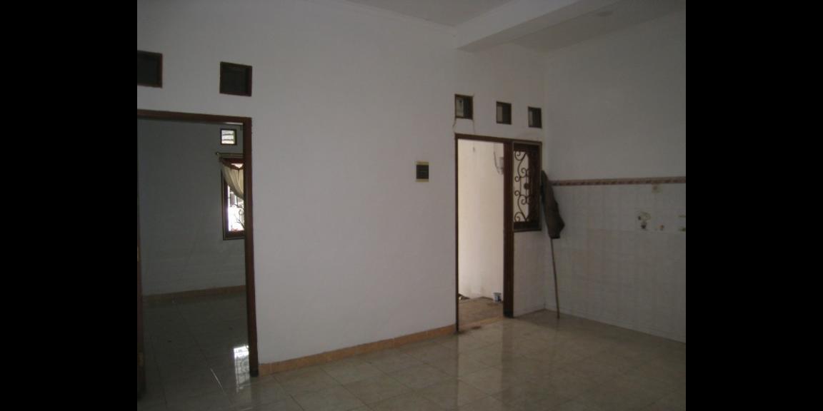 Disewakan Rumah Siap Huni 2 Kamar di Babatan Pratama, Wiyung, Surabaya Disewakan Rumah Siap Huni 2 Kamar di Babatan Pratama, Wiyung, Surabaya