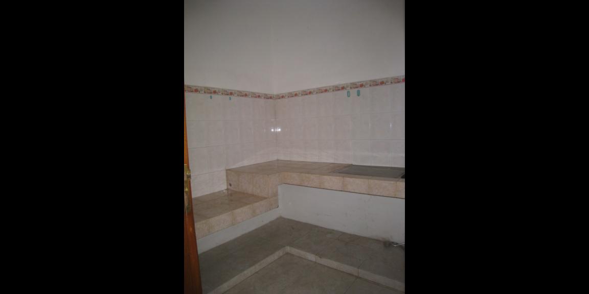 Disewakan Rumah Siap Huni 2 Kamar di Babatan Pratama, Wiyung, Surabaya Disewakan Rumah Siap Huni 2 Kamar di Babatan Pratama, Wiyung, Surabaya