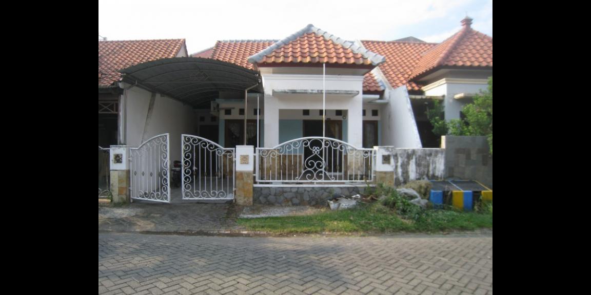 Disewakan Rumah Siap Huni 2 Kamar di Babatan Pratama, Wiyung, Surabaya Disewakan Rumah Siap Huni 2 Kamar di Babatan Pratama, Wiyung, Surabaya