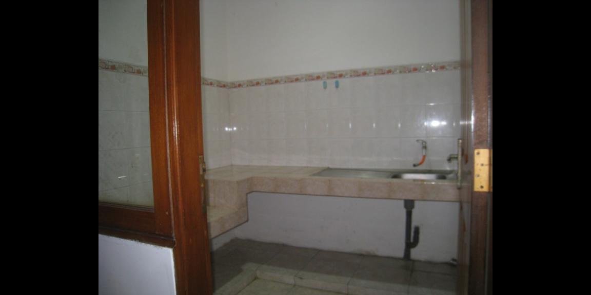 Disewakan Rumah Siap Huni 2 Kamar di Babatan Pratama, Wiyung, Surabaya Disewakan Rumah Siap Huni 2 Kamar di Babatan Pratama, Wiyung, Surabaya