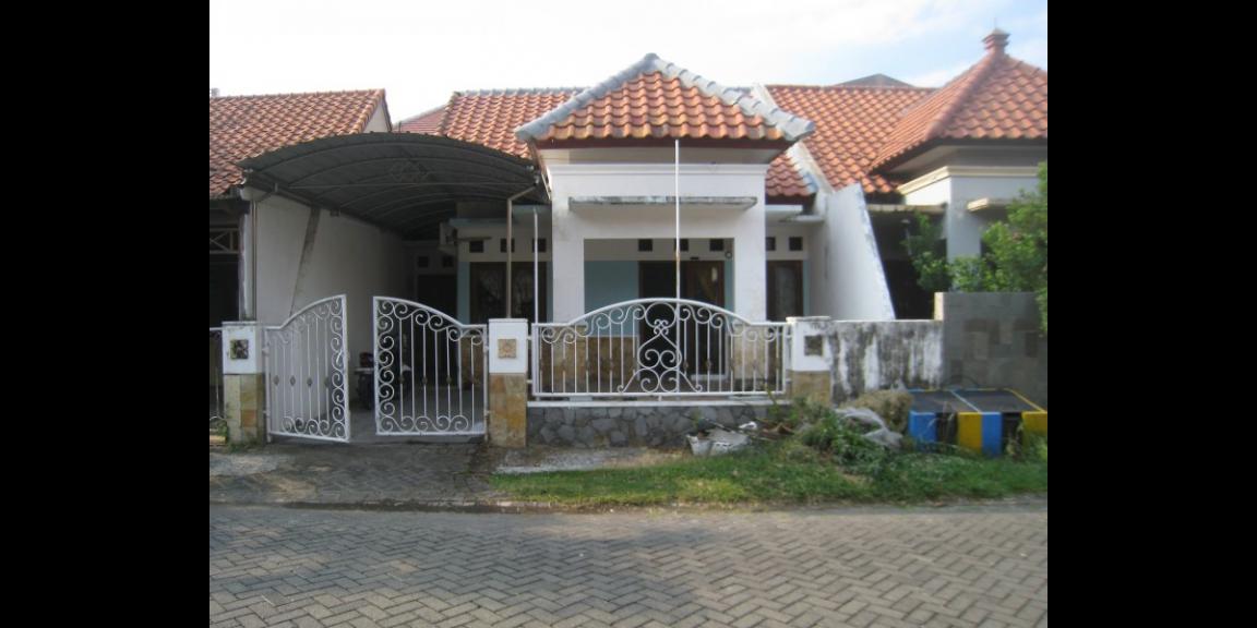 Disewakan Rumah Siap Huni 2 Kamar di Babatan Pratama, Wiyung, Surabaya Disewakan Rumah Siap Huni 2 Kamar di Babatan Pratama, Wiyung, Surabaya
