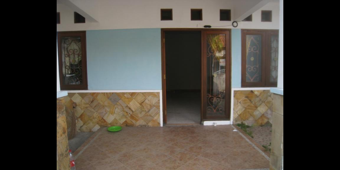 Disewakan Rumah Siap Huni 2 Kamar di Babatan Pratama, Wiyung, Surabaya Disewakan Rumah Siap Huni 2 Kamar di Babatan Pratama, Wiyung, Surabaya