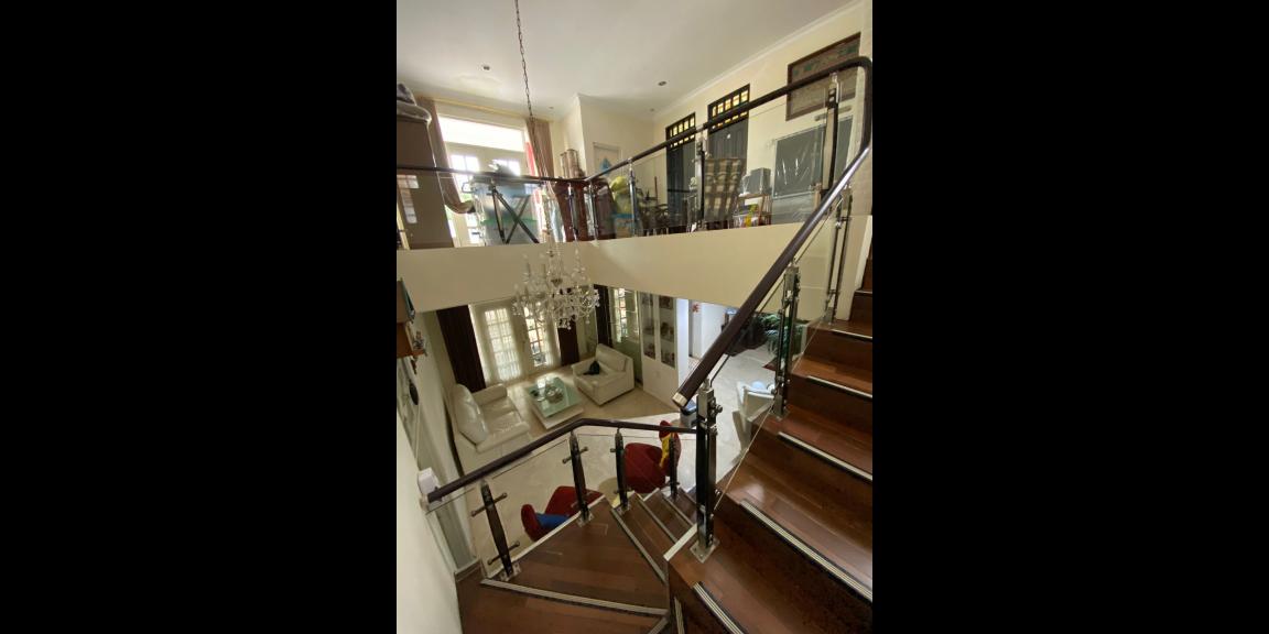 Rumah Hook Istimewa Semi Furnished di babatan pratama Wiyung Surabaya Barat Rumah Hook Istimewa Semi Furnished di babatan pratama Wiyung Surabaya Barat