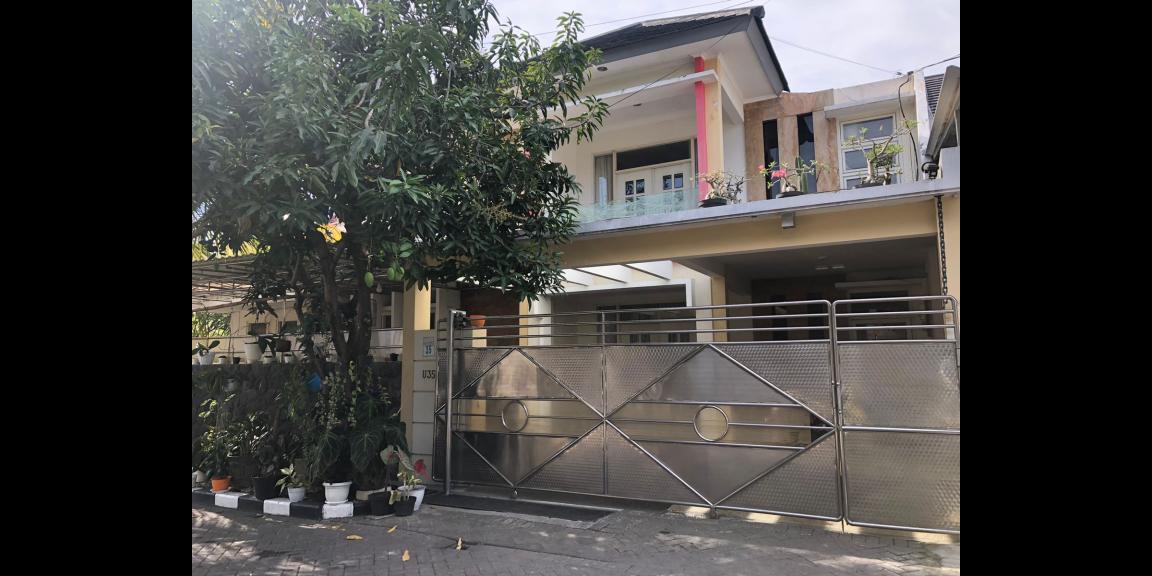 Rumah Hook Istimewa Semi Furnished di babatan pratama Wiyung Surabaya Barat Rumah Hook Istimewa Semi Furnished di babatan pratama Wiyung Surabaya Barat