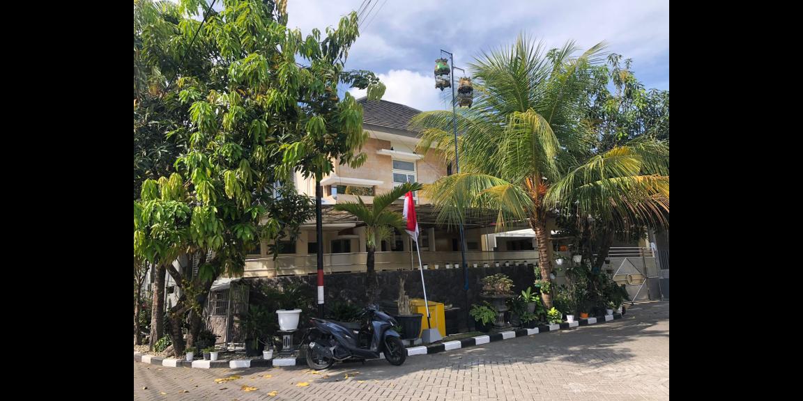 Rumah HOOK di babatan pratama Wiyung Istimewa Luxury Semi Furnished Siap Huni Rumah HOOK di babatan pratama Wiyung Istimewa Luxury Semi Furnished Siap Huni