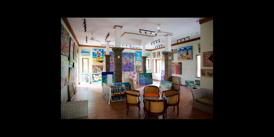 Bangunan Komersial dan Rumah Tinggal Bangunan Komersial dan Rumah Tinggal