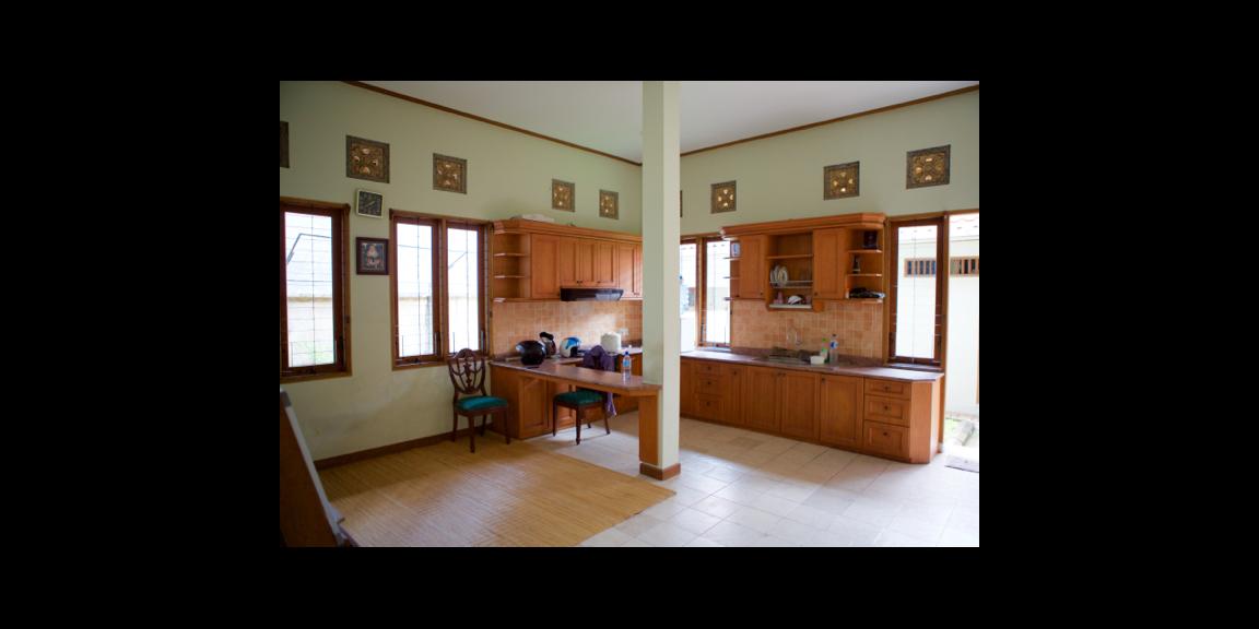 Bangunan Komersial dan Rumah Tinggal Bangunan Komersial dan Rumah Tinggal