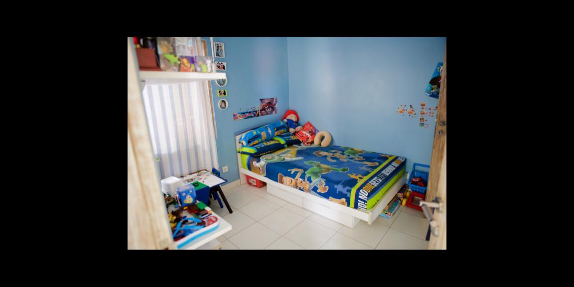 Bangunan Komersial dan Rumah Tinggal Bangunan Komersial dan Rumah Tinggal