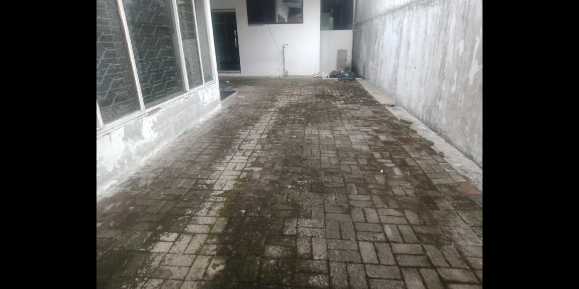 Rumah Strategis Super Luas Siap Huni Lokasi Gayungsari Surabaya Selatan Rumah Strategis Super Luas Siap Huni Lokasi Gayungsari Surabaya Selatan