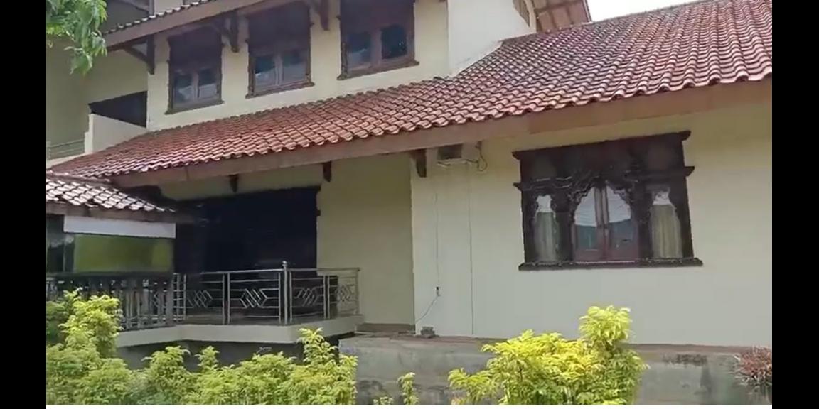 Rumah Mewah Klasik 1460mtr nego sampai deal Rumah Mewah Klasik 1460mtr nego sampai deal