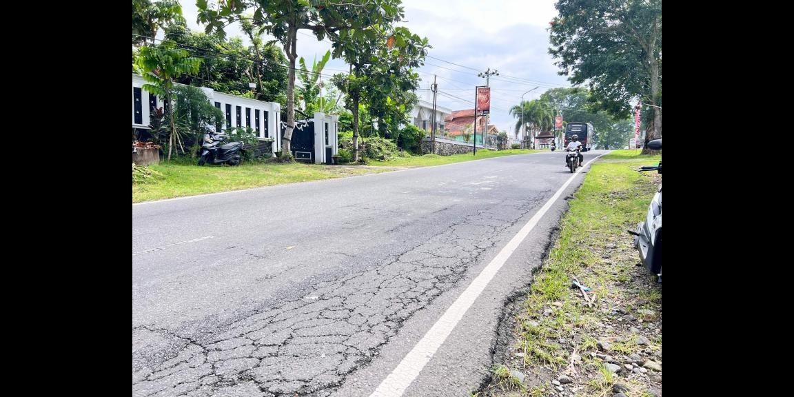 Tanah Super Strategis 1000m² Tepi Jl Raya Karangpandan Tanah Super Strategis 1000m² Tepi Jl Raya Karangpandan