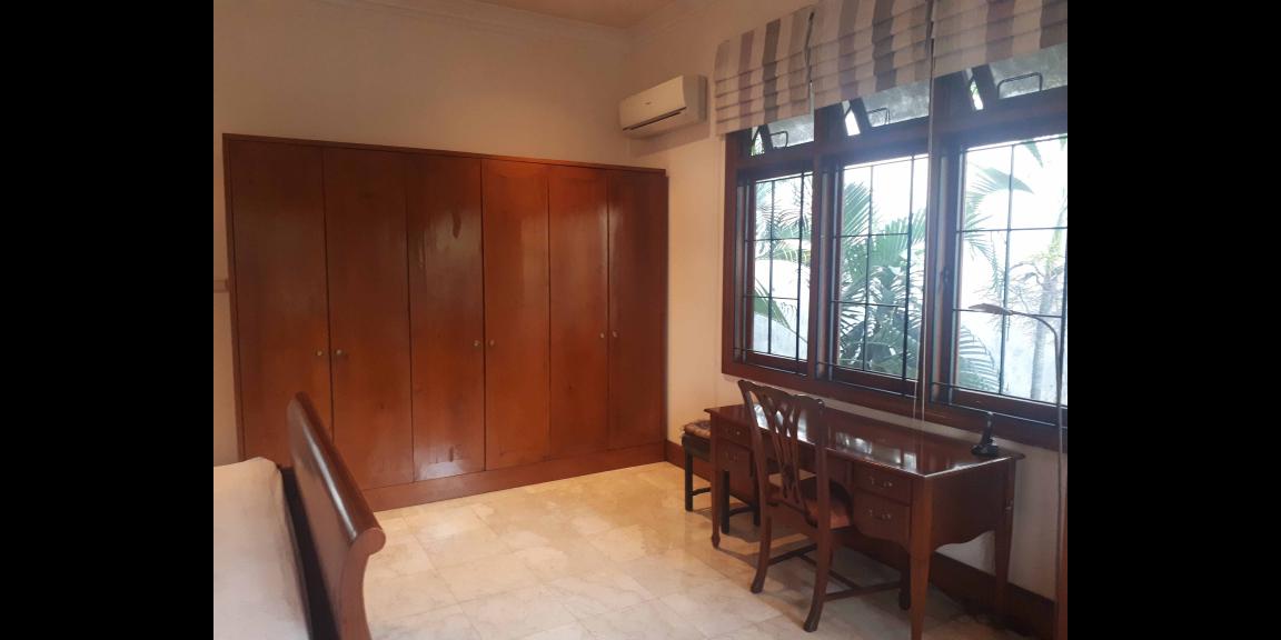 Rumah Mewah Bebas Banjir Pk Marmer & Kayu Jati di Bintaro Jaya Rumah Mewah Bebas Banjir Pk Marmer & Kayu Jati di Bintaro Jaya