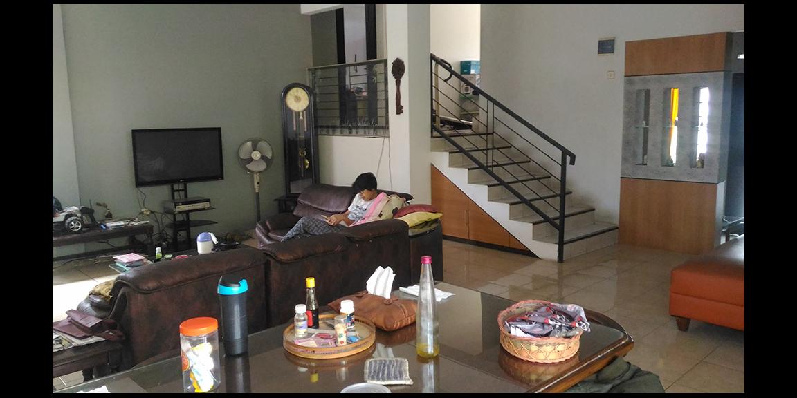 DIJUAL RUMAH DUA LANTAI DENGAN PAVILIUN SAYAP CIGADUNG-DAGO BANDUNG DIJUAL RUMAH DUA LANTAI DENGAN PAVILIUN SAYAP CIGADUNG-DAGO BANDUNG