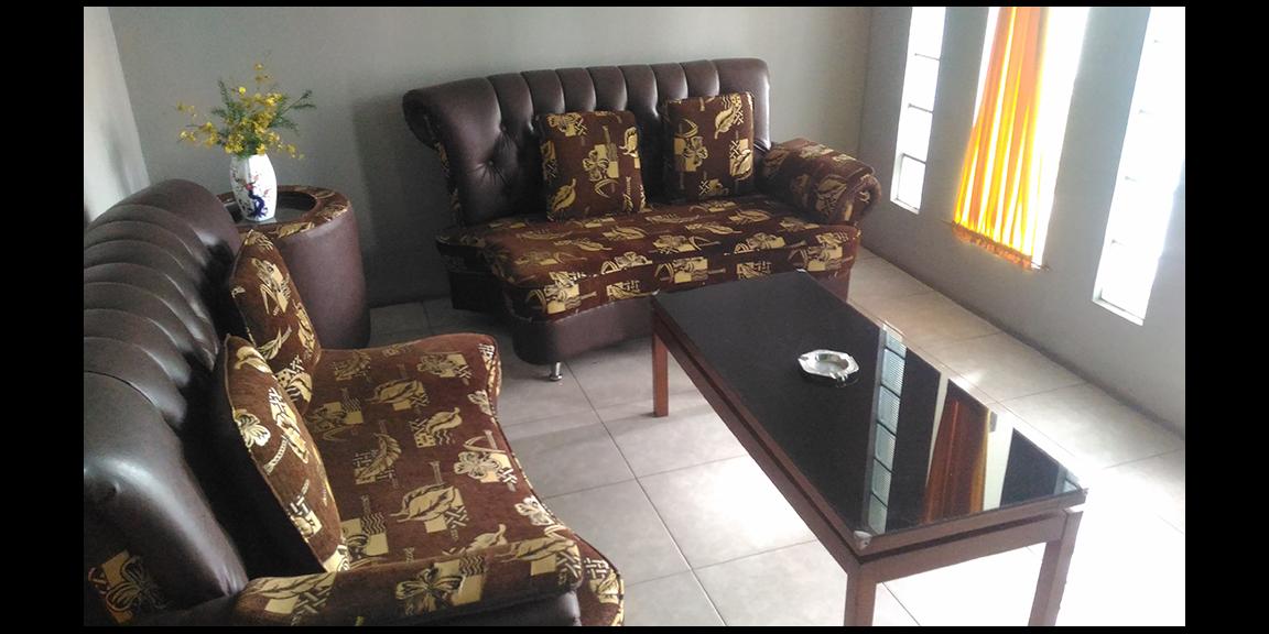 DIJUAL RUMAH DUA LANTAI DENGAN PAVILIUN SAYAP CIGADUNG-DAGO BANDUNG DIJUAL RUMAH DUA LANTAI DENGAN PAVILIUN SAYAP CIGADUNG-DAGO BANDUNG