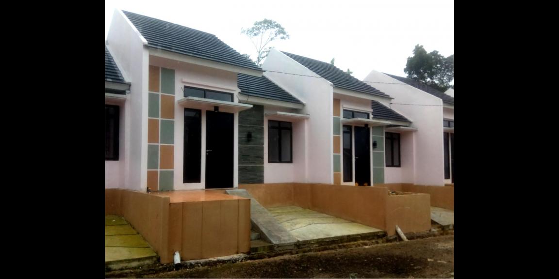 RUMAH CLUSTER STRATEGIS SIAP HUNI DENGAN SUASANA ASRI DAN NYAMAN RUMAH CLUSTER STRATEGIS SIAP HUNI DENGAN SUASANA ASRI DAN NYAMAN